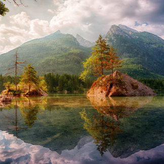 Tranquil lake with Mountain in the background Jigsaw Puzzle