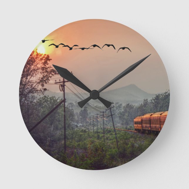 Traveling Round Clock (Front)