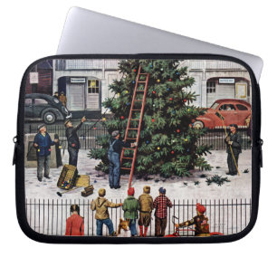 Tree in Town Square Laptop Sleeve