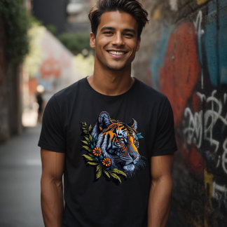 Trendy Bengal Tiger Head Design-Realistic Big Cat T-Shirt