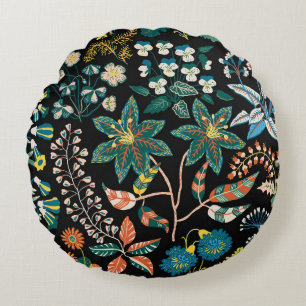 Trendy bright Floral pattern in the many kind of f Round Cushion