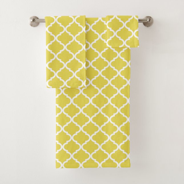 Trendy Bright Yellow Moraccan Quatrefoil Pattern Bath Towel Set (Insitu)