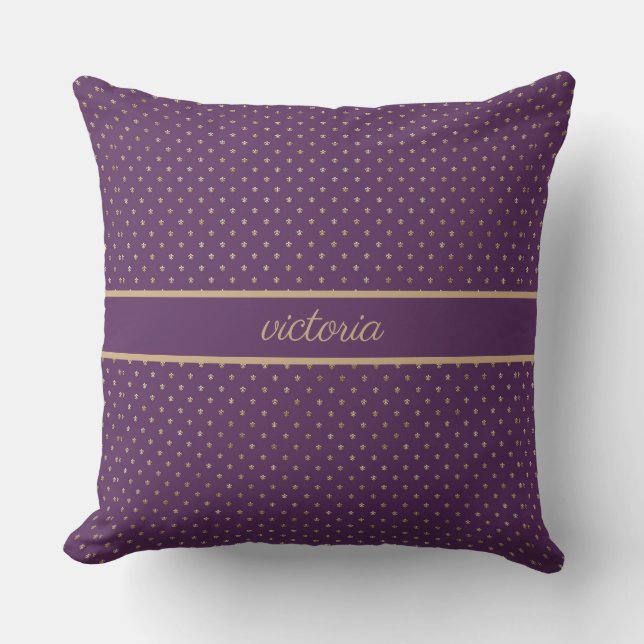 Trendy Fleur de Lis Pattern Cushion (Front)