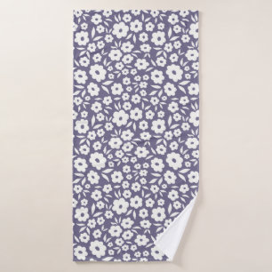 Trendy flowers seamless pattern. Small vintage flo Bath Towel