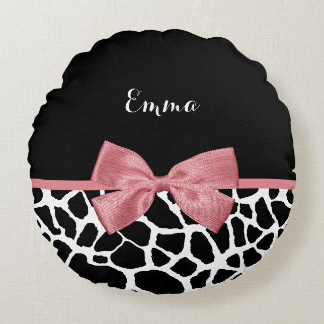 Trendy Giraffe Print Rosy Pink Bow With Name Round Cushion (Front)