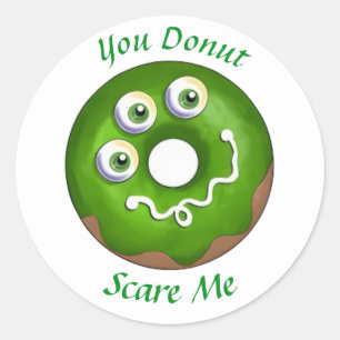 Trendy Halloween Spooky Green Monster Eyes Doughnu Classic Round Sticker