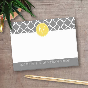 Trendy Quatrefoil Pattern with Custom Monogram Post-it Notes