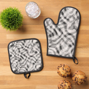 Trendy White Grey Black Retro Wavy Stripes Pattern Oven Mitt & Pot Holder Set