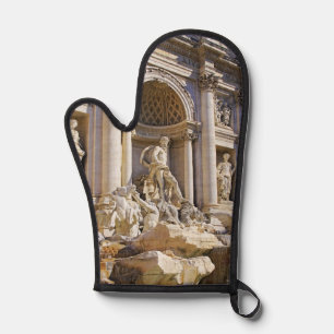 Trevi fountain oven mitt
