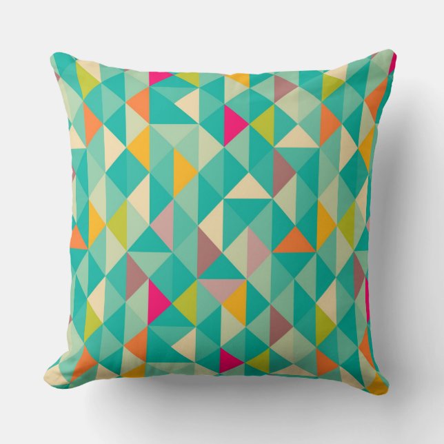 Triangles pattern cushion (Front)