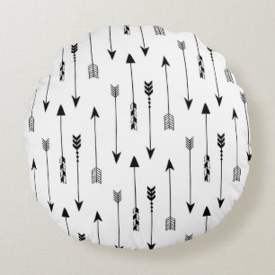 Tribal arrows on white background. Seamless patter Round Cushion