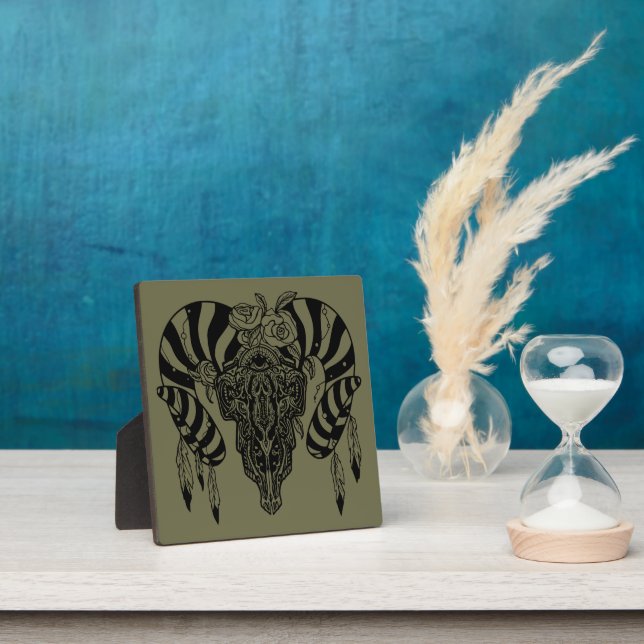 Tribal bull skull plaque (Insitu)