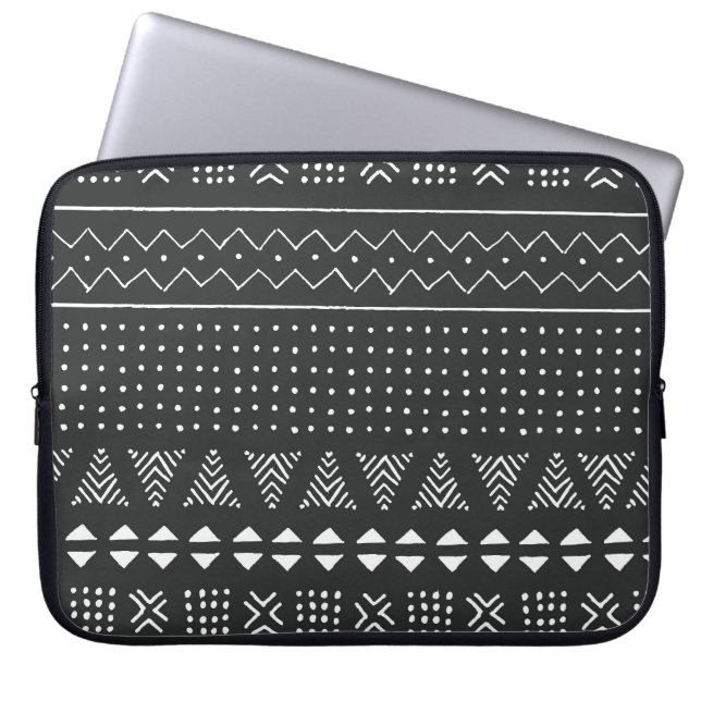 Tribal ethnic: black white pattern. laptop sleeve (Front)
