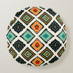 Tribal ethnic seamless striped pattern in aztec st round cushion