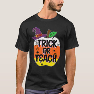 Trick Or Teach Apple Funny Teacher Halloween Costu T-Shirt