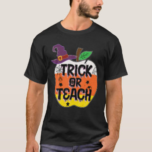 Trick Or Teach Apple Funny Teacher Halloween Costu T-Shirt