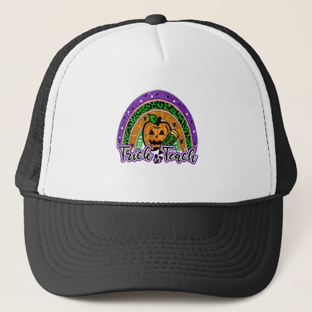Trick Or Teach Funny Rainbow Pumpkin Teacher Hallo Trucker Hat (Front)