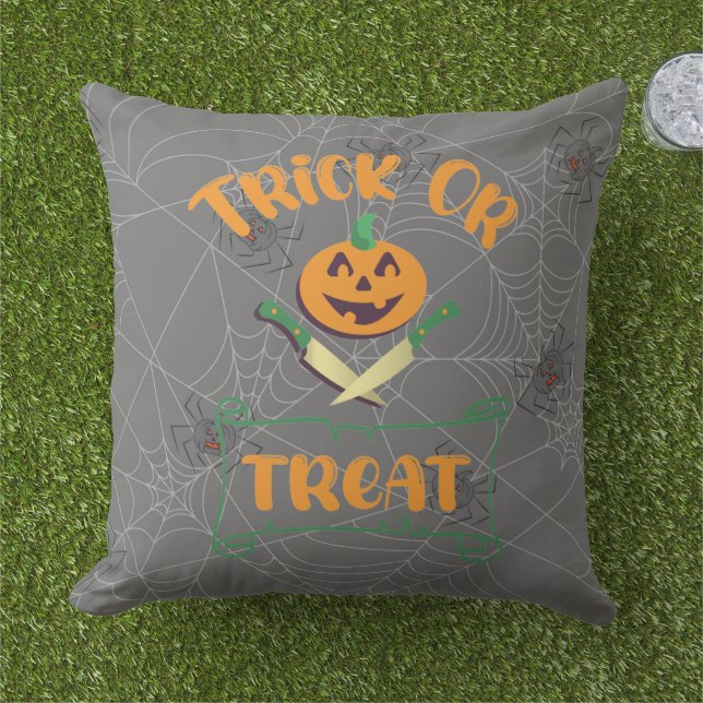Trick or treat crossbones Halloween pumpkin face Cushion (Grass)