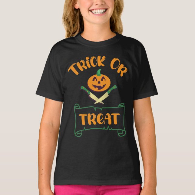 Trick or treat crossbones Halloween pumpkin T-Shir T-Shirt (Front)