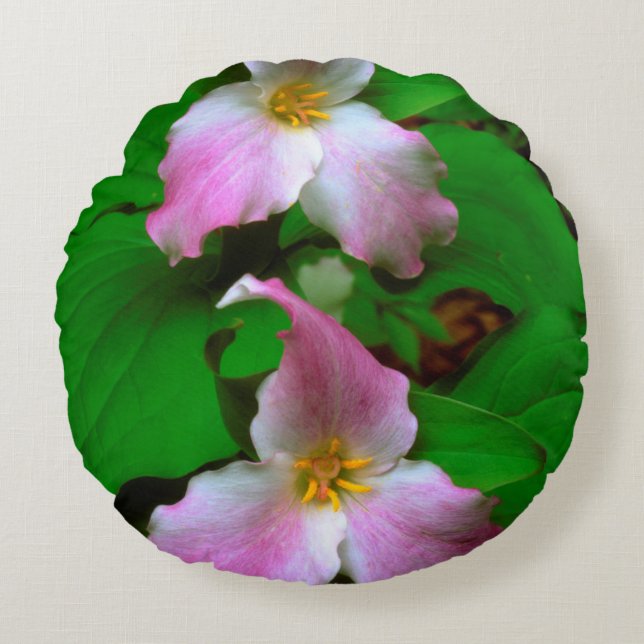 Trillium Wildflower Round Cushion (Front)