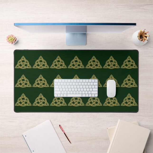 Trinity Knot Green Desk Mat (Office 1)