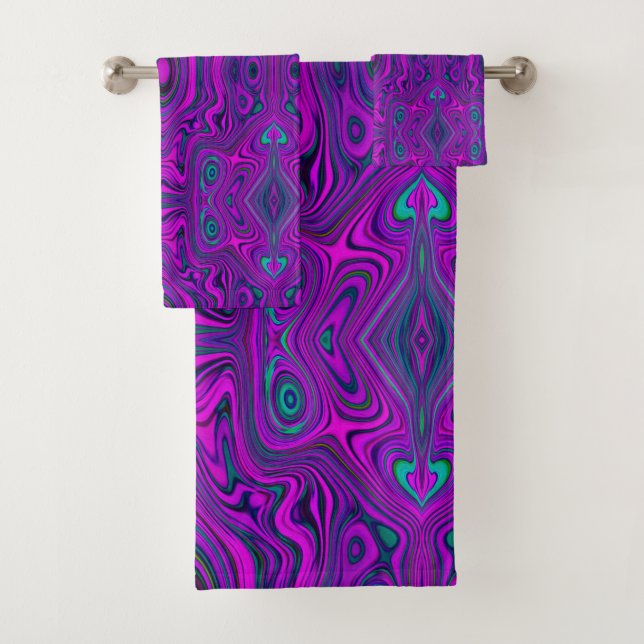 Trippy Retro Magenta and Black Abstract Pattern Bath Towel Set (Insitu)