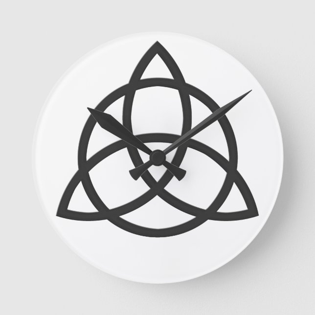 Triquetra Round Clock (Front)