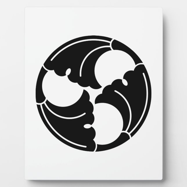 Trisected ginkgo leaves plaque (Front)