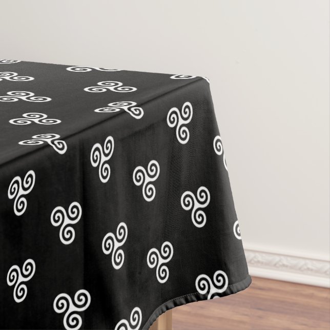 TRISKELION TRIPLE CELTIC SPIRAL TABLECLOTH (In Situ)