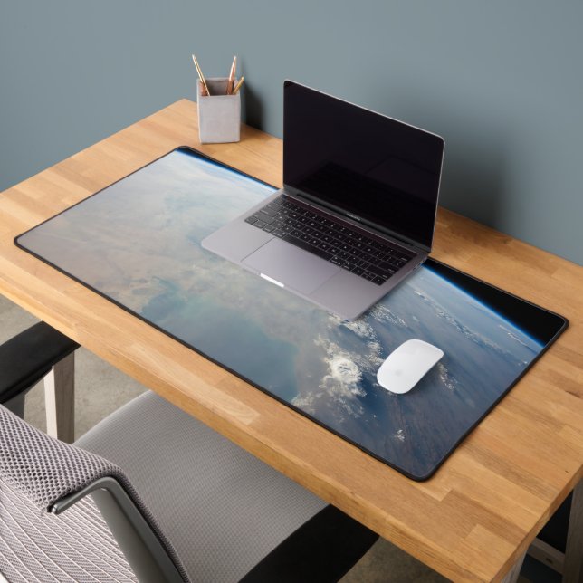 Tropical Blue Waters Of The Persian Gulf. 2 Desk Mat (Office 2)