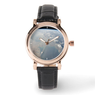 Tropical Blue Waters Of The Persian Gulf. 2 Watch