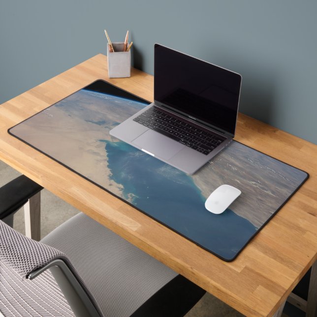 Tropical Blue Waters Of The Persian Gulf. Desk Mat (Office 2)