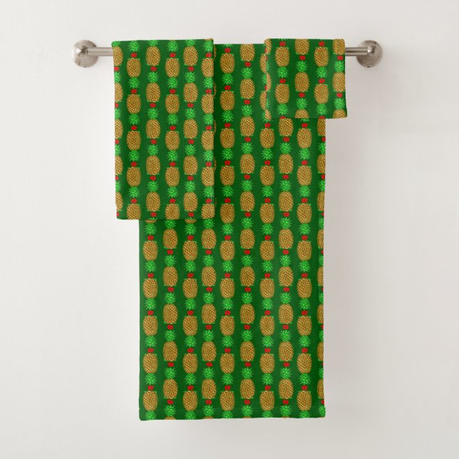 Tropical Christmas Pineapple Warm Xmas Holiday Gre Bath Towel Set (Insitu)