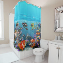 TROPICAL FISH IN THE OCEAN. FISH TANK.  AQUARIUM.