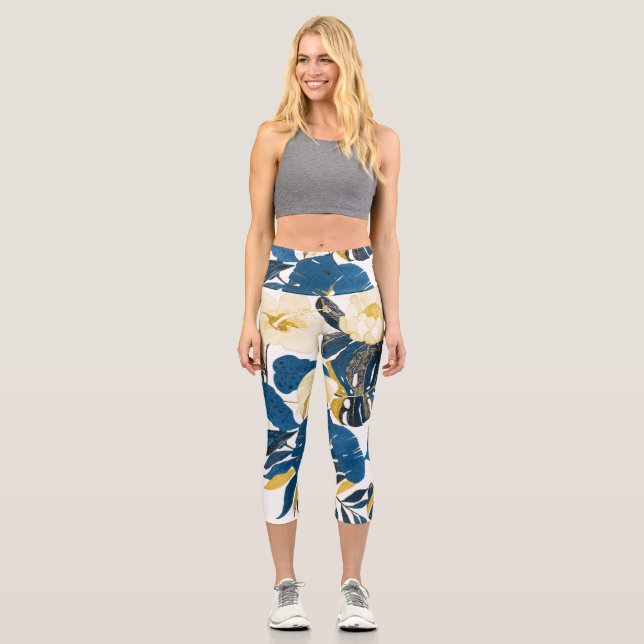 Tropical Hand Drawn: Creative Seamless Pattern Capri Leggings (Front)