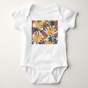 Tropical leaves: vibrant seamless background. baby bodysuit