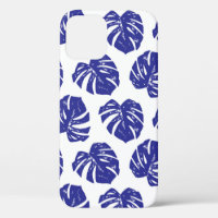 Tropical palm tree leaves pattern