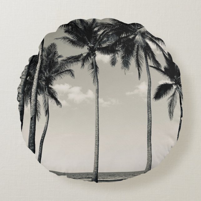TROPICAL PALM TREE ON THE BEACH ROUND CUSHION (Front)
