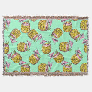 Tropical Piña Colada Pattern –Refreshing Summer Throw Blanket
