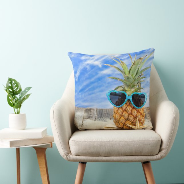 tropical pineapple with sunglasses cushion (Chair)