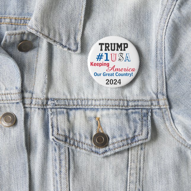 Trump 2024 6 cm round badge (In Situ)
