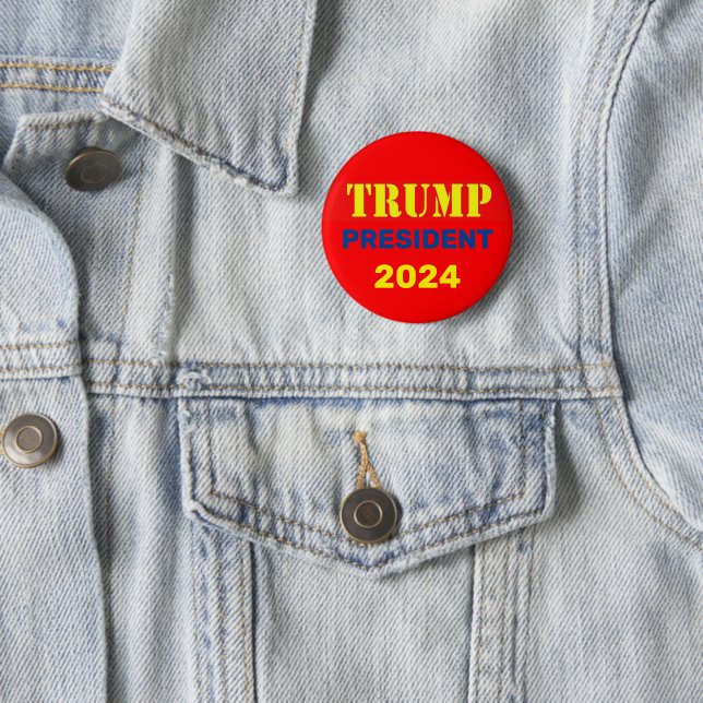 TRUMP 2024   LAPTOP  6 CM ROUND BADGE (In Situ)