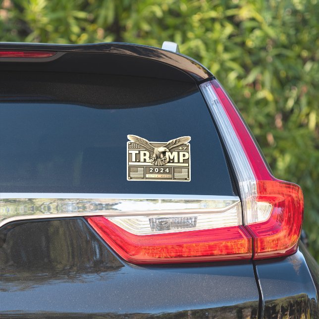 TRUMP 2024 with an Eagle (Car Side)