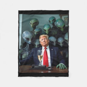 Trump Aliens Office Photo Uap Ufo Extraterrestrial Fleece Blanket