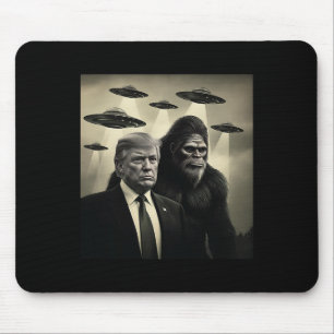 Trump Bigfoot Ufo Alien Encounter Conspiracy Funny Mouse Pad