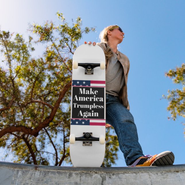 Trumpless Skateboard (Outdoor 1)