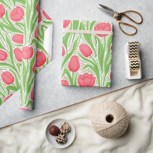 Tulips in red and green wrapping paper (Crafts)