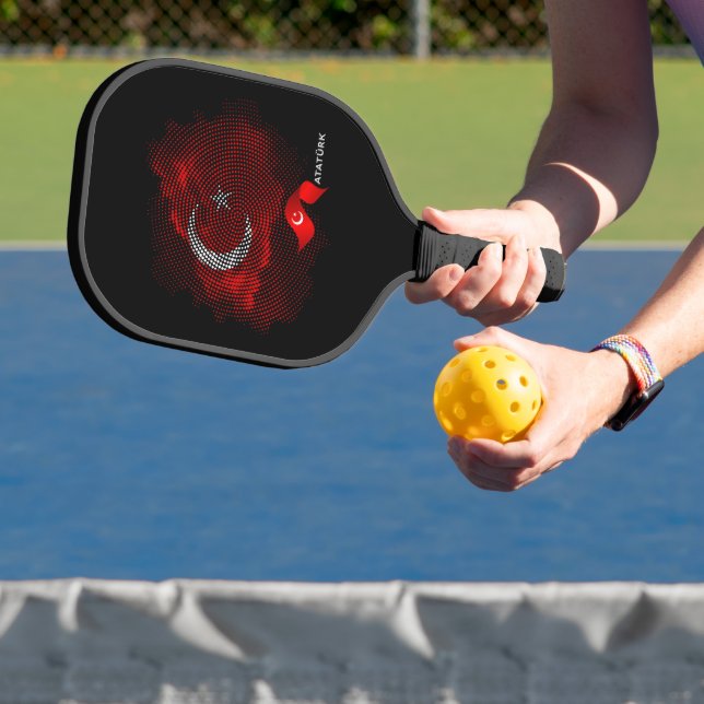 Turkey flag pickleball paddle (Insitu)