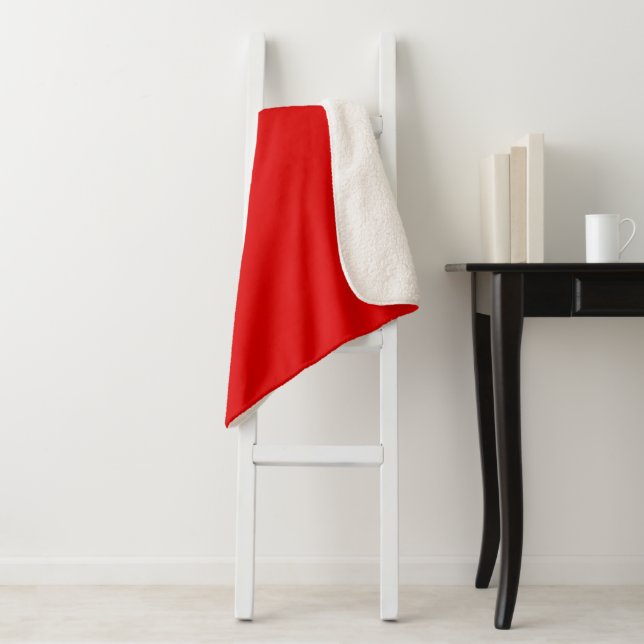 Turkish flag sherpa blanket (In Situ)