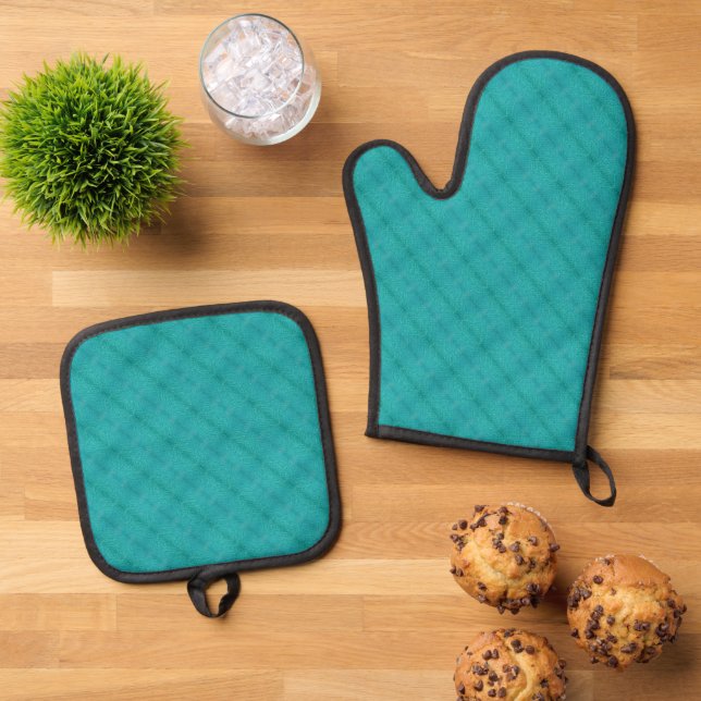Turquoise waters diagonal pattern oven mitt & pot holder set (Top Down)